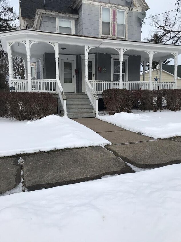 Foto principal - 110 W Myrtle Ave