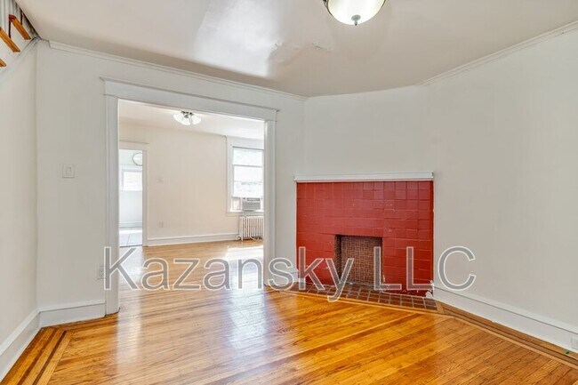 Foto del edificio - 6737 N Lawrence St