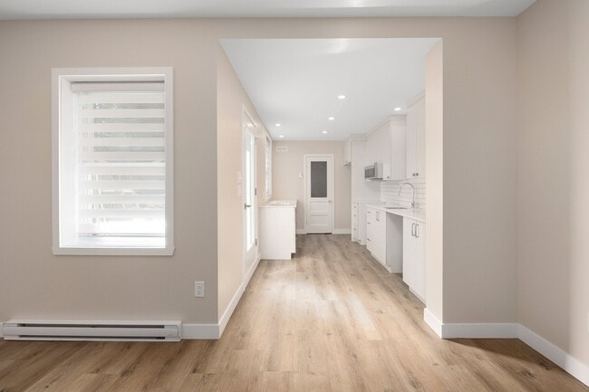 Building Photo - 284 Turgeon St