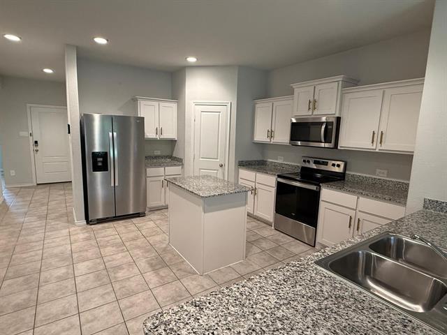 Foto del edificio - 112 Piping Rock Dr