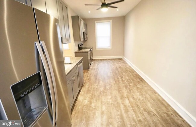 Foto del edificio - 2828 E Thompson St