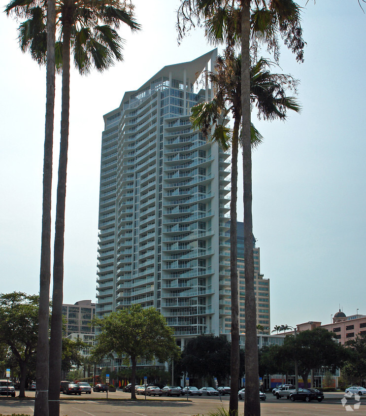 Primary Photo - Signature Place Tower