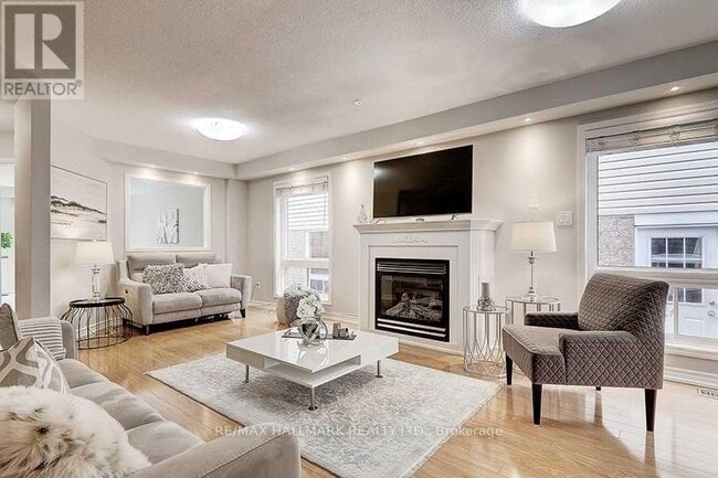 Building Photo - 328 Silken Laumann Dr