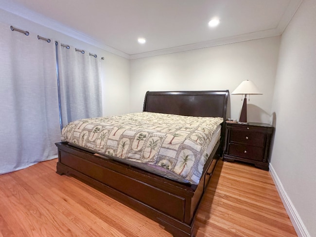 Photo - 10320 Farallone Dr (Cupertino, CA) Apartment