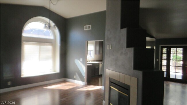 Building Photo - 5608 Crimson Ridge Dr