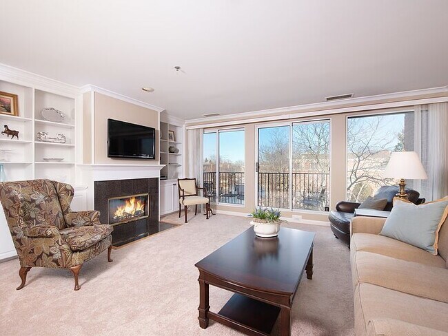 Foto del edificio - "Charming 2-Bed, 2-Bath Retreat in Northfield's Arbor Lane Oasis!"