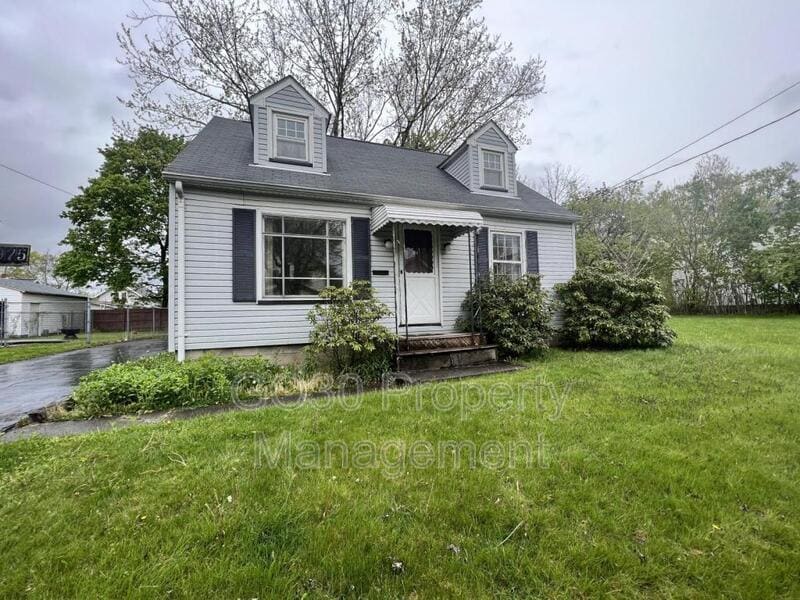 Primary Photo - 975 Glenwood St NE