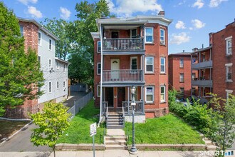 Building Photo - 2-4 Mortson St