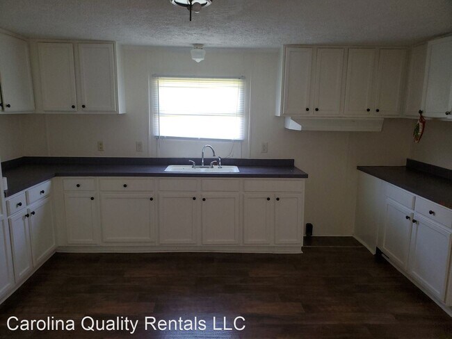 Building Photo - 4 br, 2 bath House - 20 Fowler Lane