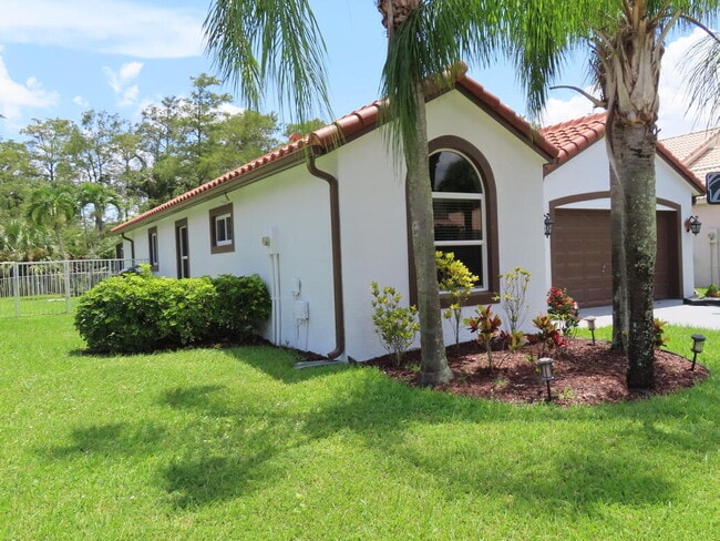 Building Photo - 10674 Oak Bend Way