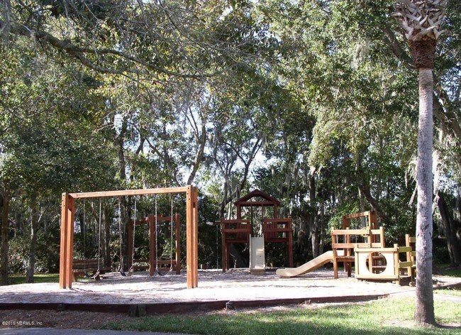 Building Photo - 405 Tournament Rd