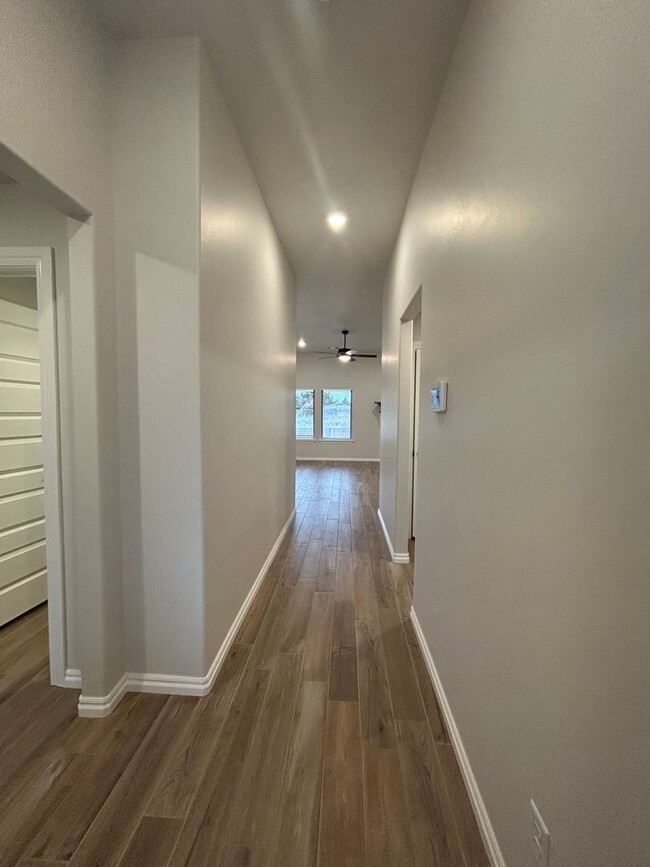 Foto del edificio - Brand New 3 Bedroom Home in Edmond