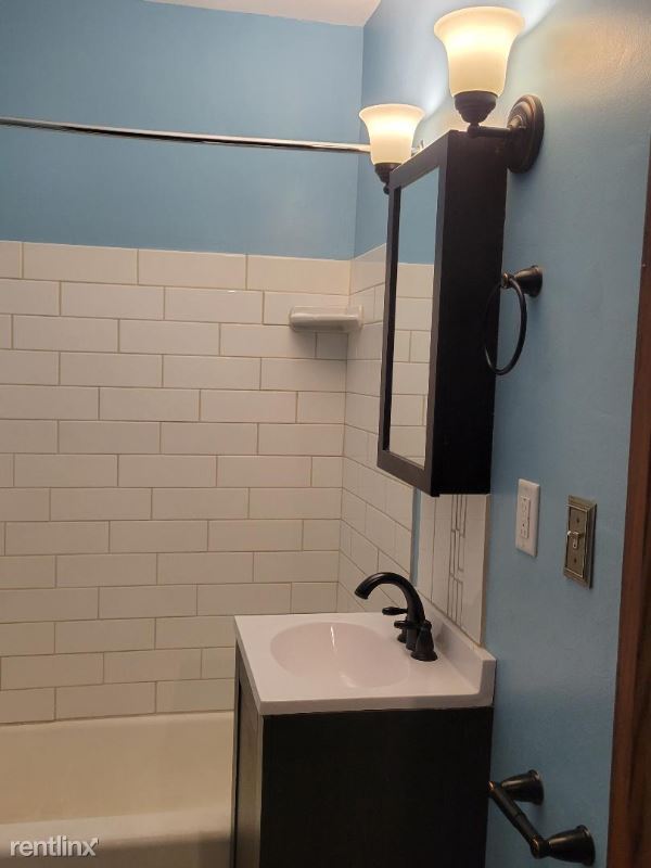 Building Photo - 3 br, 1.5 bath House - 1063 RIVERVIEW ST NW