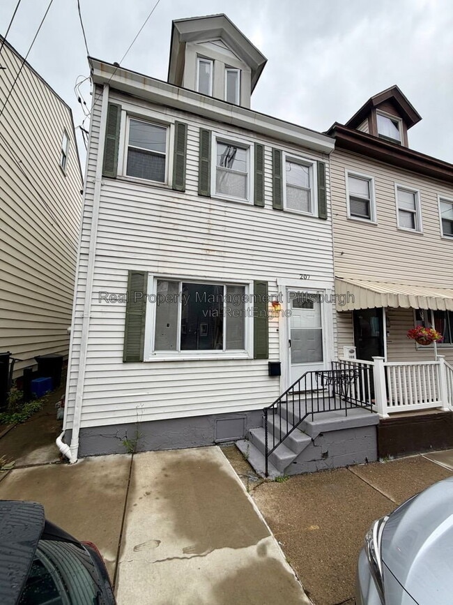 Building Photo - 207 Edmond St