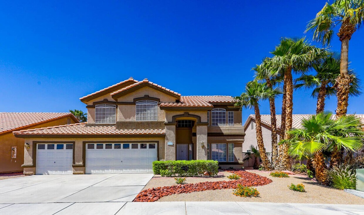 Foto principal - Beautiful 4 Bedroom Henderson Home