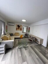 Building Photo - 1007 S 21st Ave