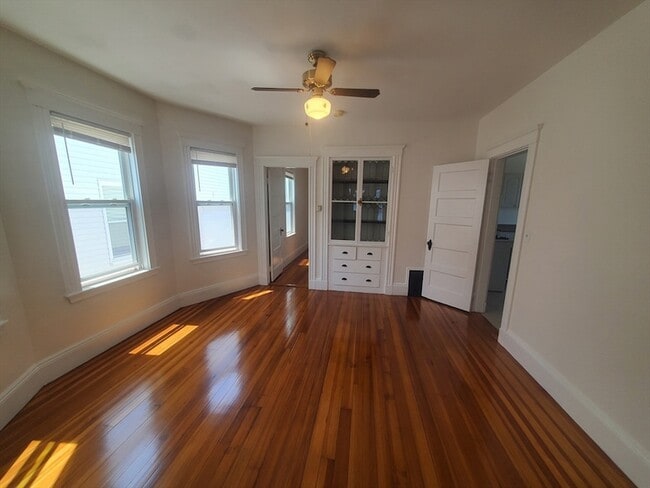 Building Photo - 26 Buttonwood St