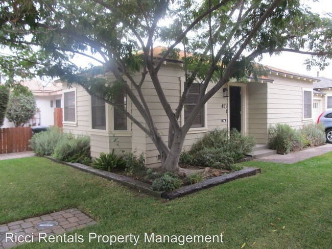 Foto del edificio - 453 1/2-453 1/2 N Olive St