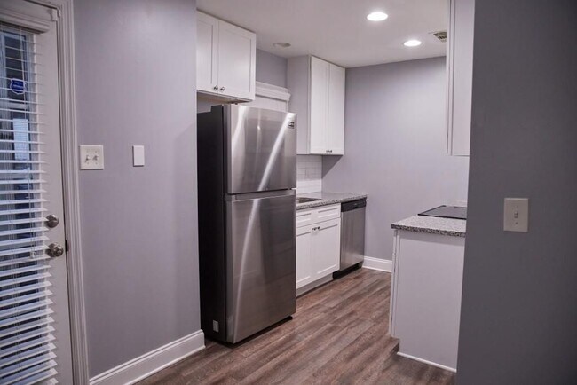 Foto del edificio - 248 Mill Creek Pl