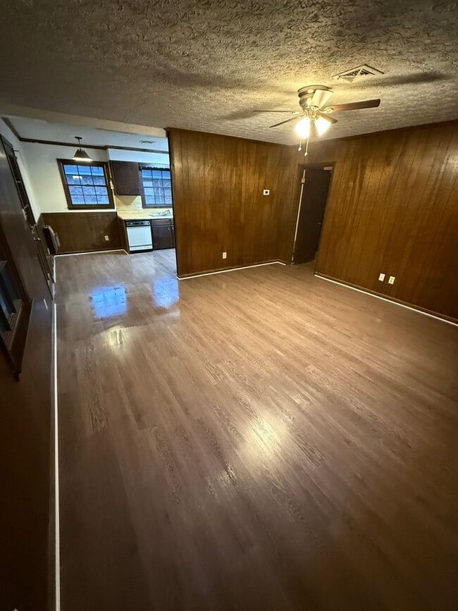 Building Photo - 4770 Rockmart Rd SE