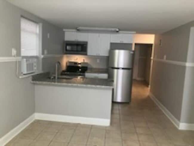 Building Photo - Recently Renovated 2 Bedroom in Ghent
