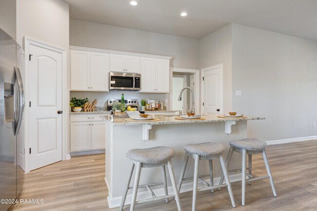 Building Photo - 124 Lightbourne Dr