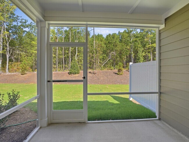 Foto del edificio - 214 Deercroft Dr
