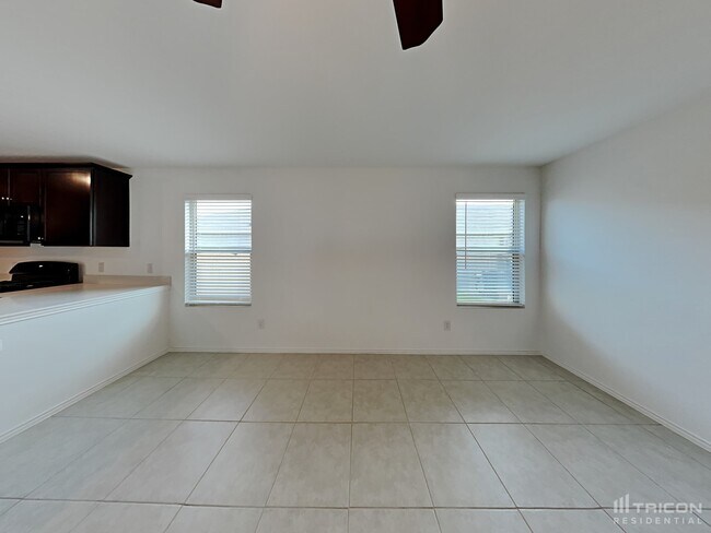 Foto del edificio - 6328 Bristolwood Dr