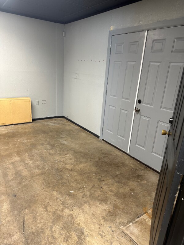 Building Photo - 5215 Sanger Ave