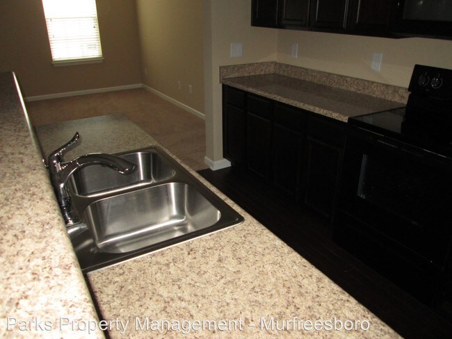 Building Photo - 2 br, 2.5 bath House - 4346 Aurora Circle