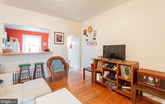 Foto del edificio - Spacious 4BR Home Steps from Frankford Ave | Private Patio + Tons of Natural Light