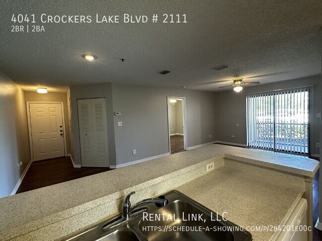Foto del edificio - 4041 Crockers Lake Blvd