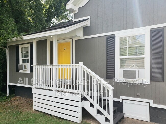 Foto del edificio - 1438 Pennock Ave