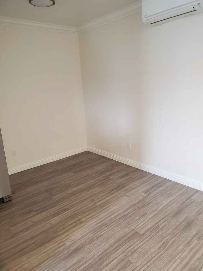 Foto del edificio - 522 N Alexandria Ave