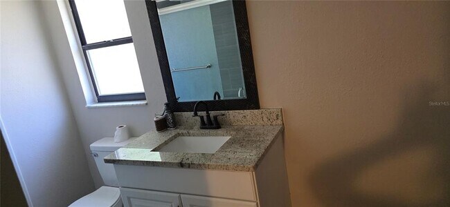 Foto del edificio - 10021 Cherry Creek Ln