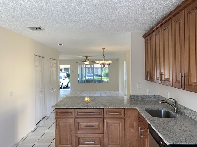 Foto del edificio - 4739 Orleans Ct