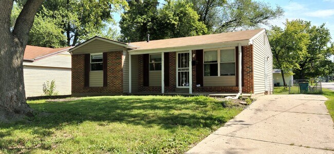 Foto del edificio - Lovely 3 Bedroom 1.5 Bathroom Home