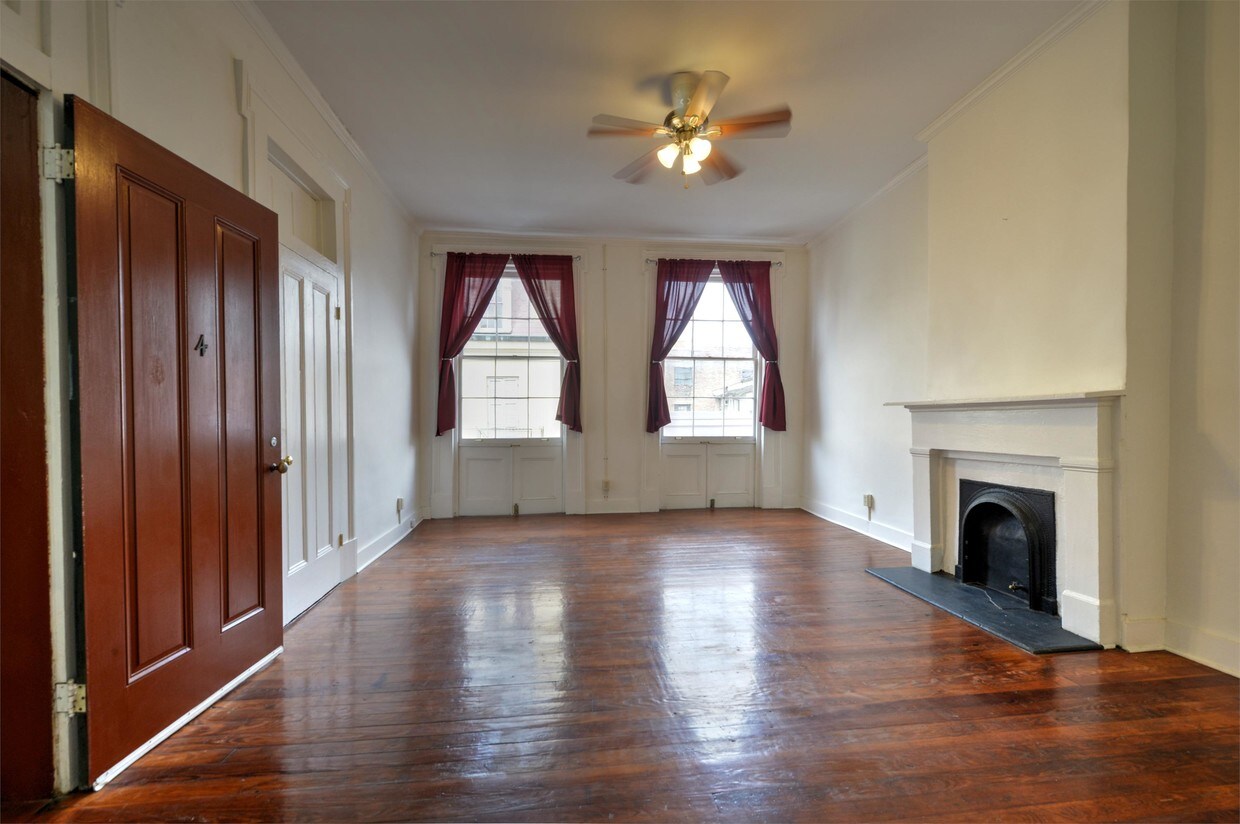 Primary Photo - 710-714 St Louis St