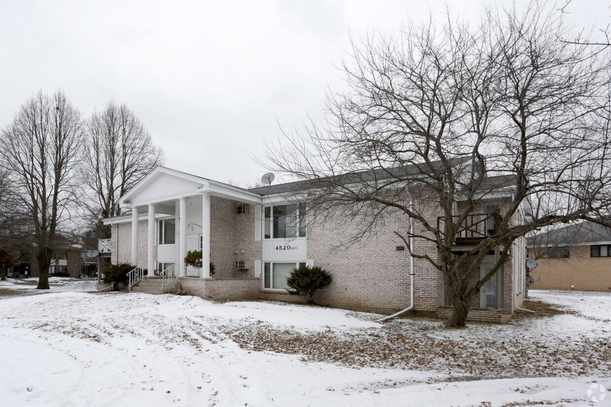 Primary Photo - 4520 Governors Dr