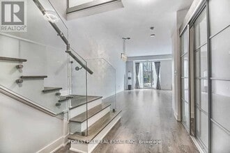 Building Photo - 7608 Yonge St