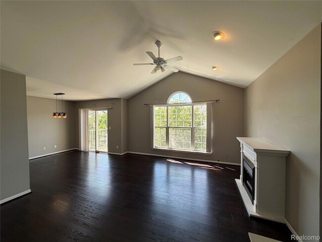 Building Photo - 1908 Flagstone Cir