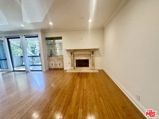 Foto del edificio - 324 N Palm Dr