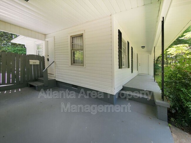 Foto del edificio - 2235 Favor Rd SW