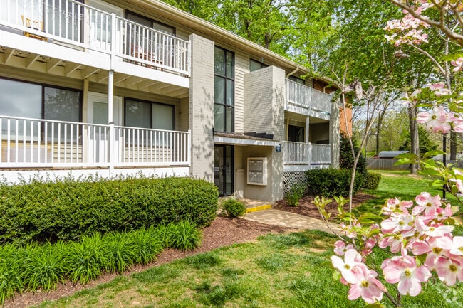Building Photo - Cardinal Court