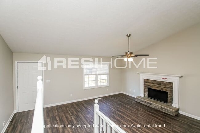 Building Photo - 244 Burton Dr