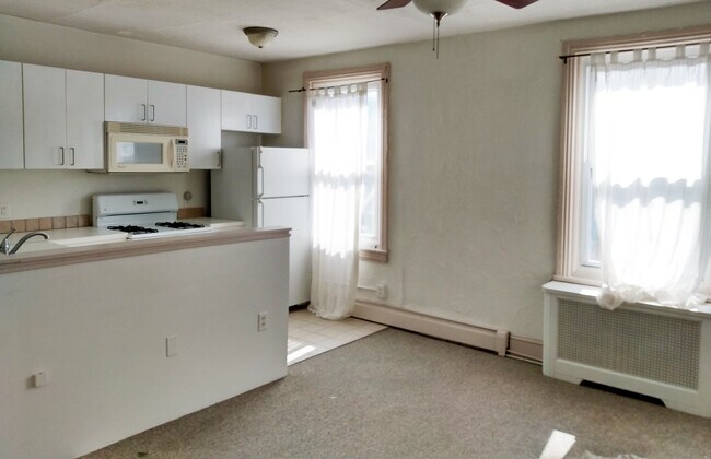 Foto del edificio - 1355 Ridge Ave