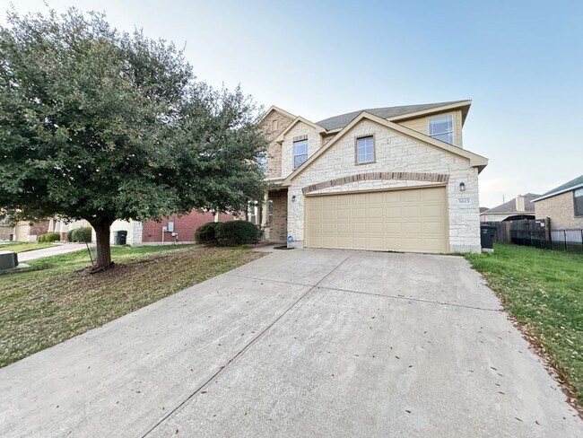 Building Photo - 360 Virtual Tour Available - PET FRIENDLY ...