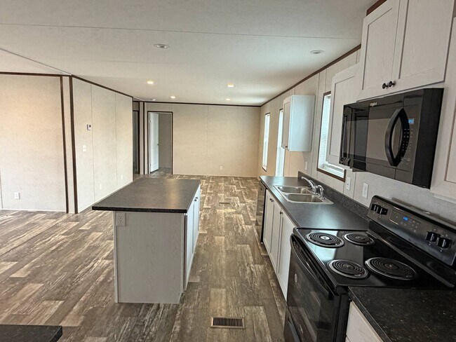 Building Photo - 781 W Walcott Rd