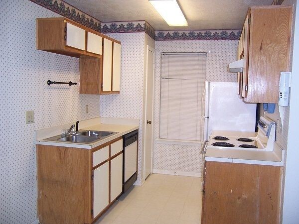 Building Photo - 1024 Navarro Dr