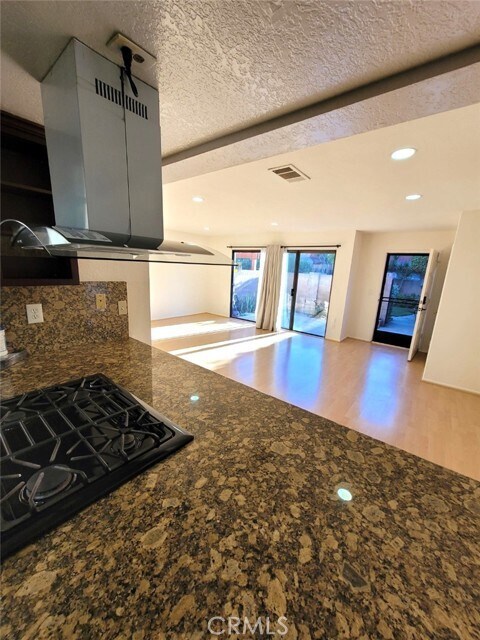 Foto del edificio - 8250 Alameda St
